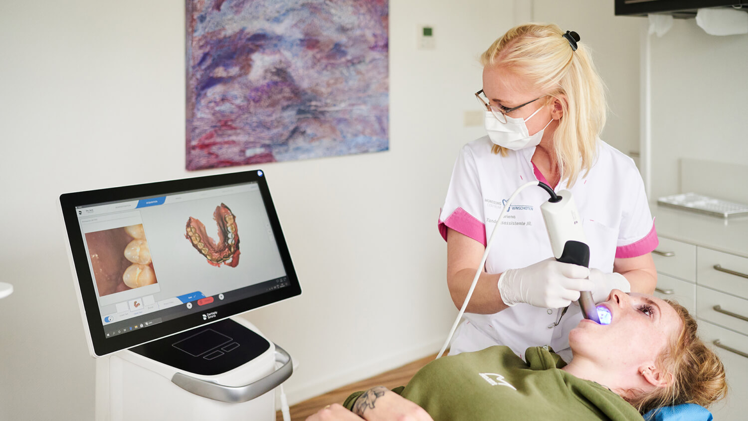 mzcw-cerec-scan-behandeling-patient-1920x1080
